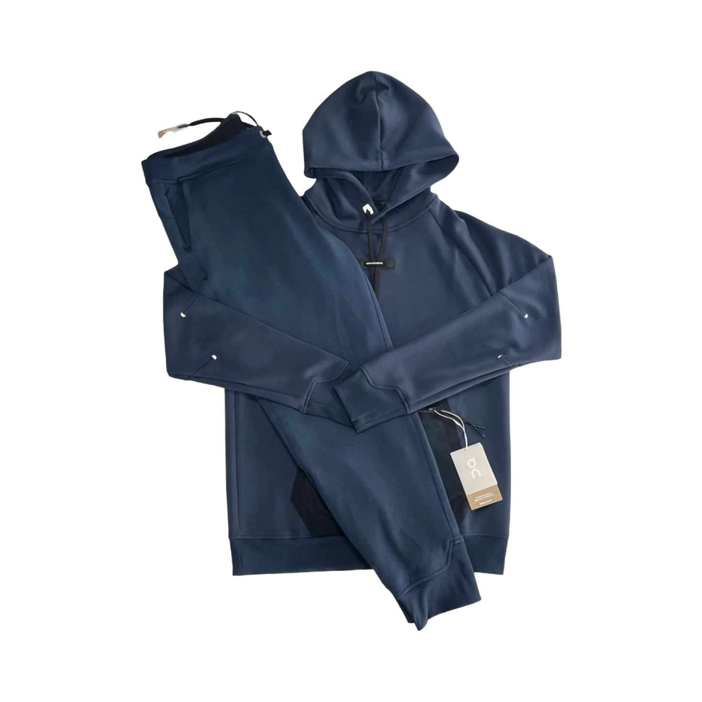 ON FOCUS TECH TRACKSUIT