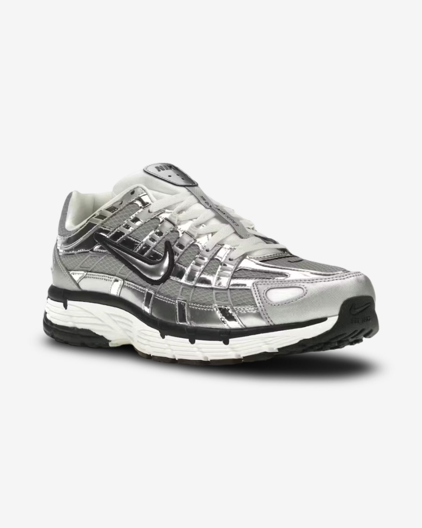 NIKE P-6000 METALLIC SILVER