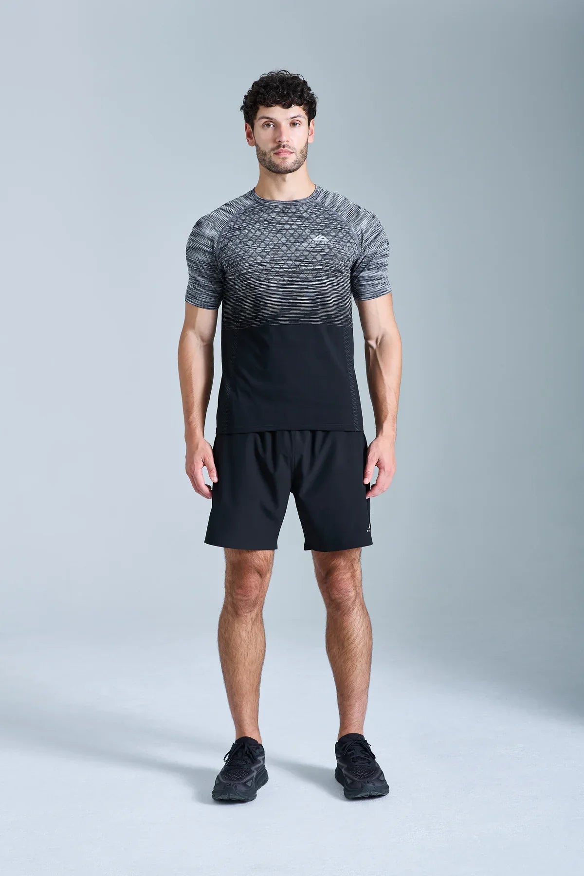 Trailberg Seamless Stride Black Set - T Shirt / Short