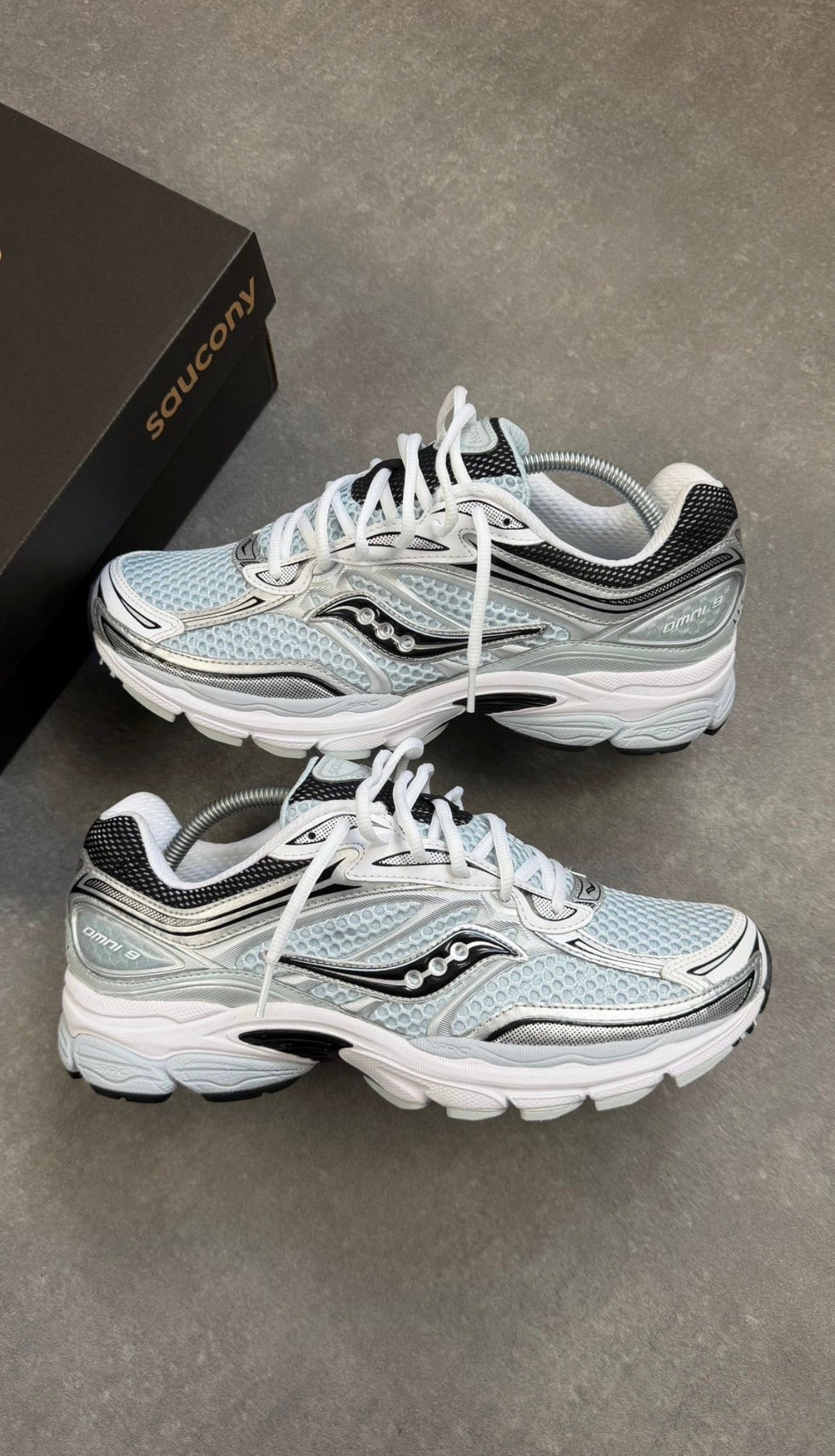 SAUCONY PROGRID OMNI 9 WHITE AIR
