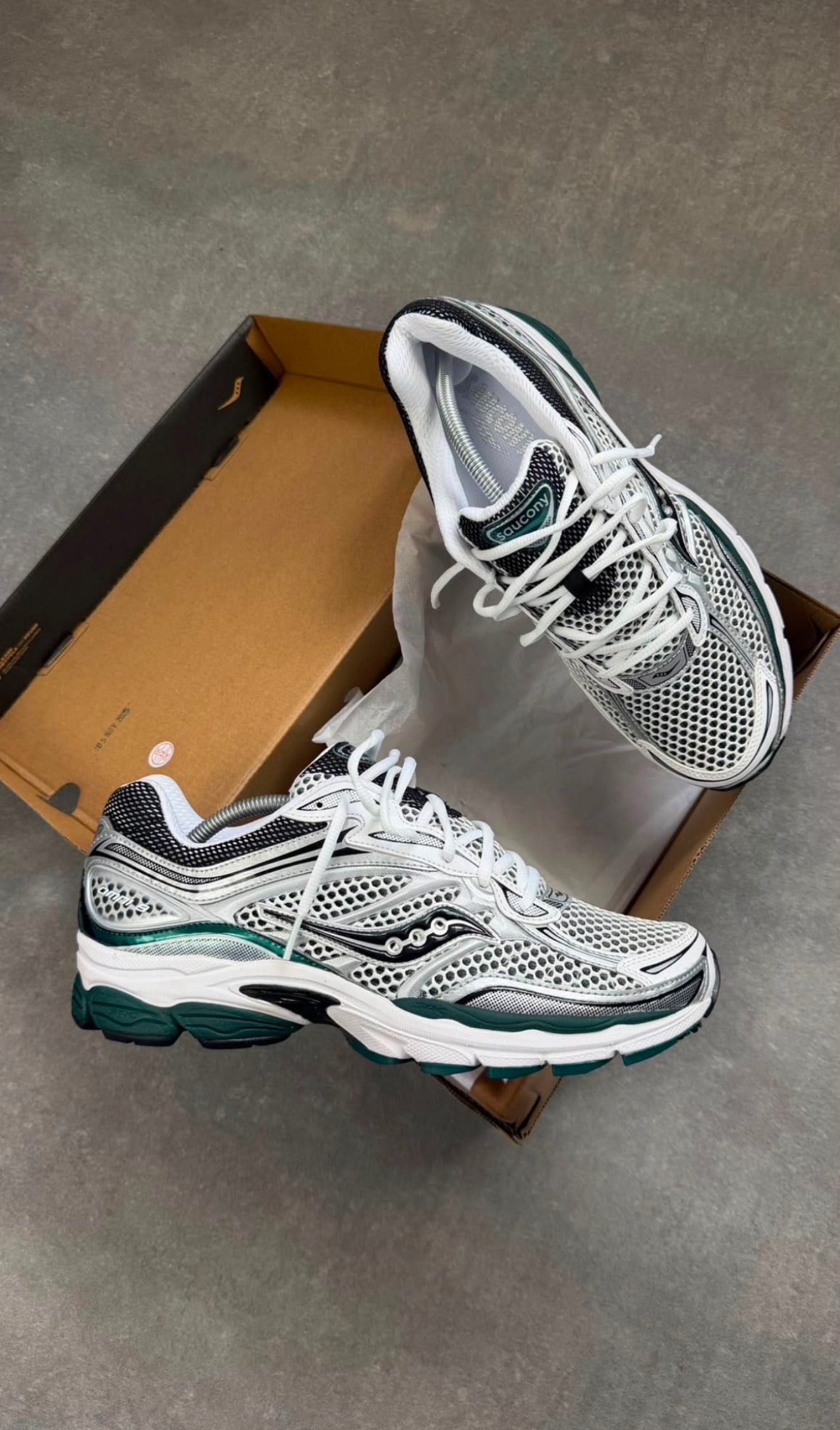 Saucony Omni 9 Pine Green