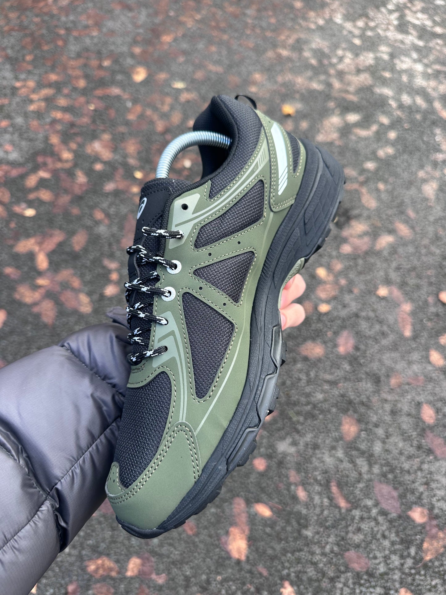 ASICS GEL VENTURE 6 - KHAKI / BLACK
