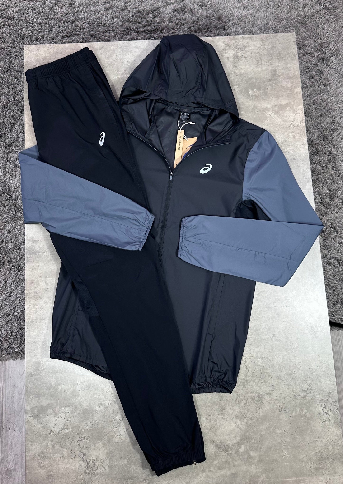 ASICS CORE TRACKSUIT - BLACK / GREY
