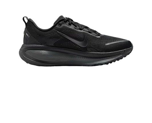 NIKE VOMERO 18
