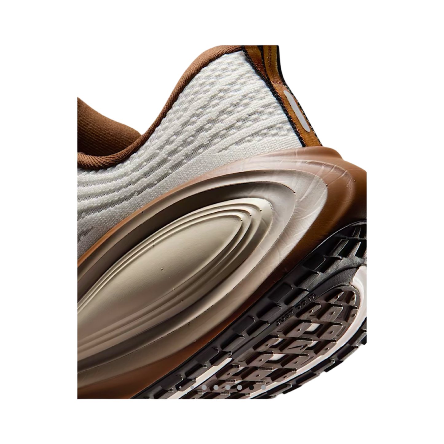 NIKE VOMERO PLUS