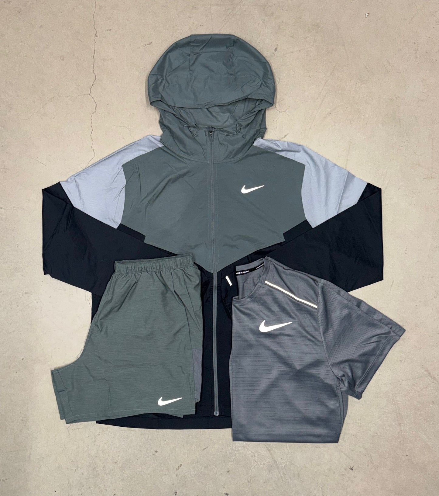 NIKE TRIO SET