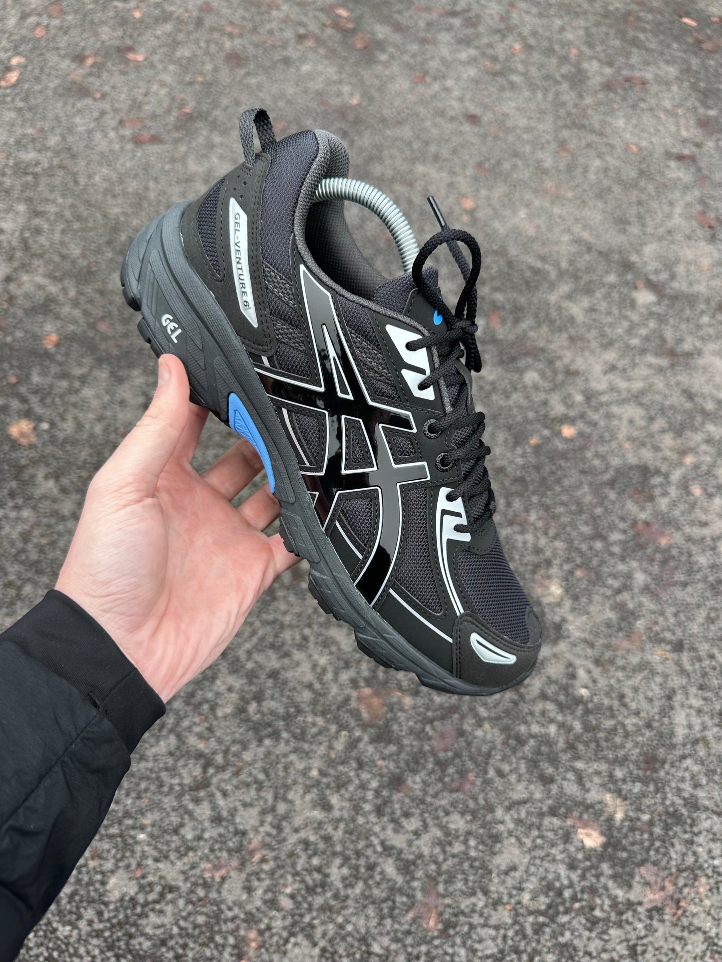 ASICS GEL VENTURE 6 - BLACK / BLUE