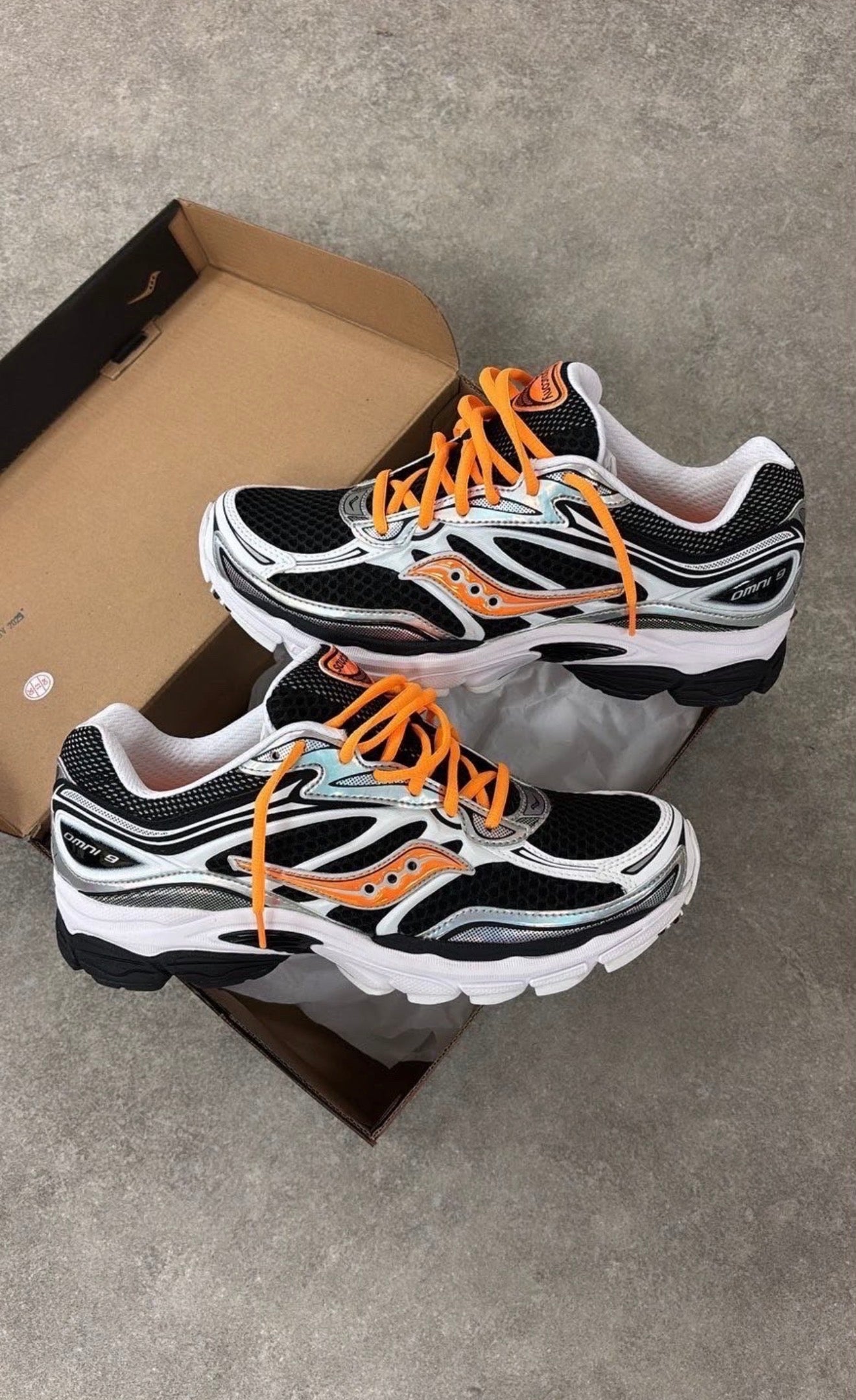 SAUCONY PROGRID OMNI 9 SPEED SHADES