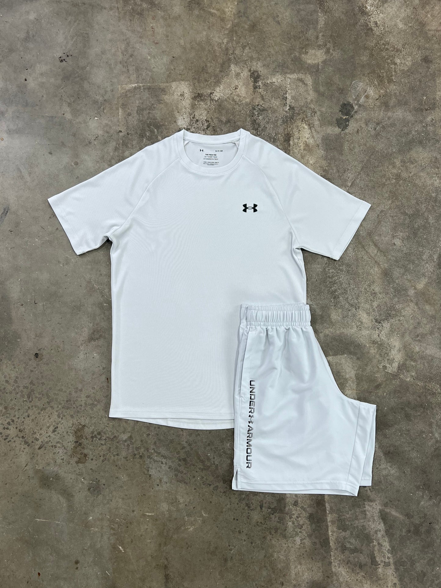 Under Armour Textured Grey Set - T Shirt / Short