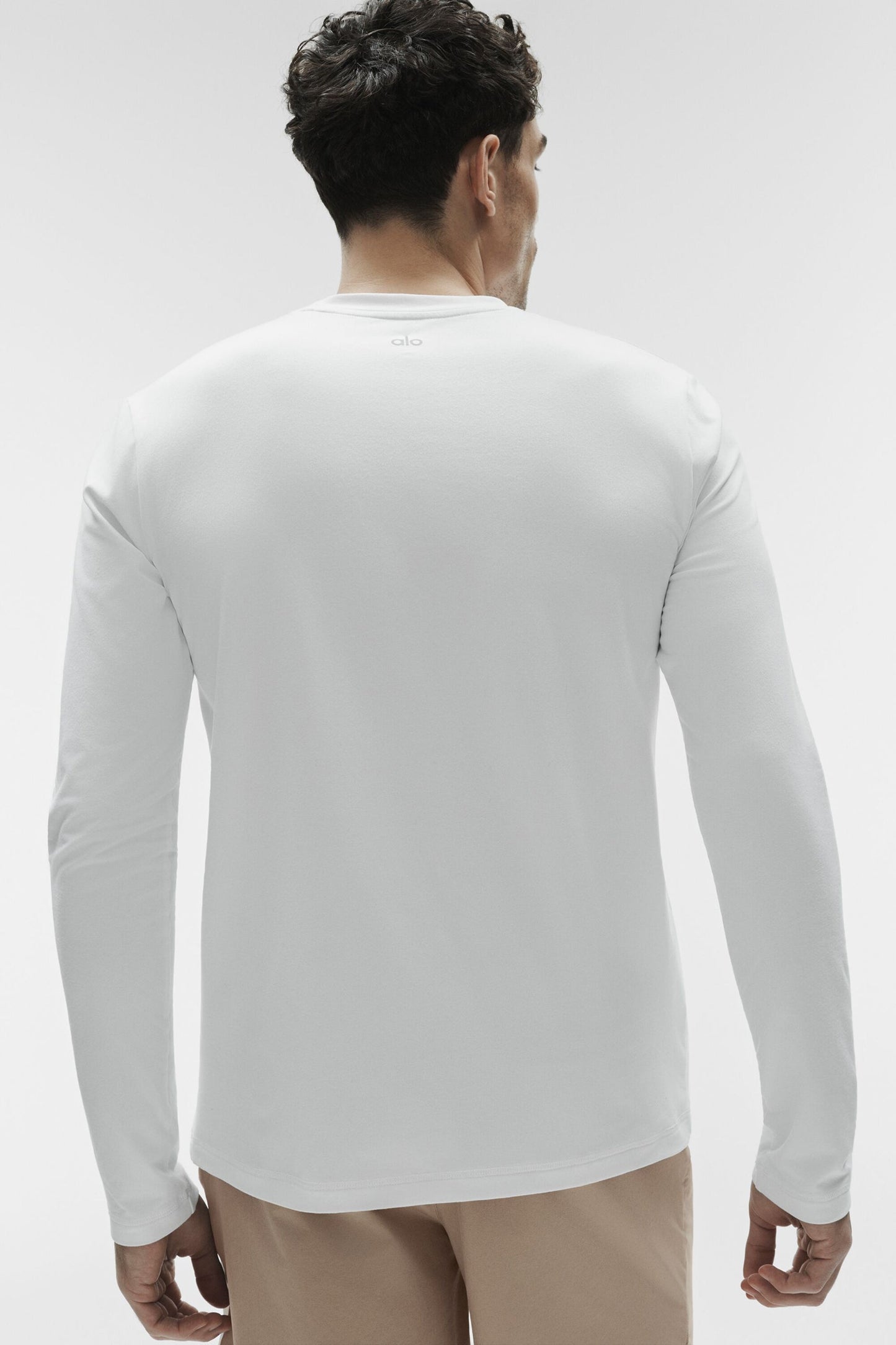 Alo Conquer Reform Crewneck Long Sleeve - White