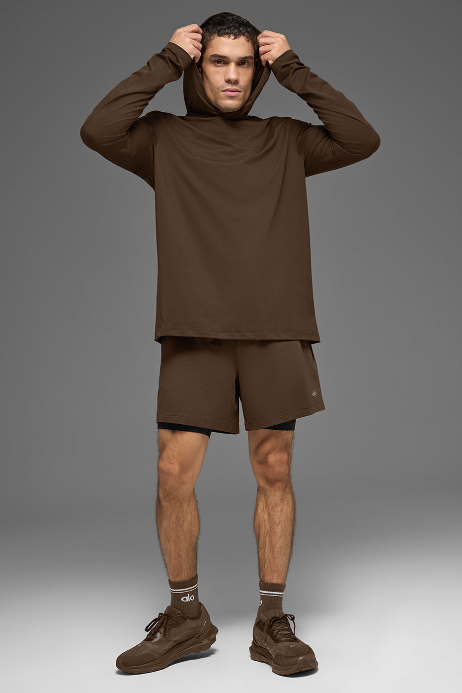 Alo Conquer Reform Long Sleeve With Hood - Espresso
