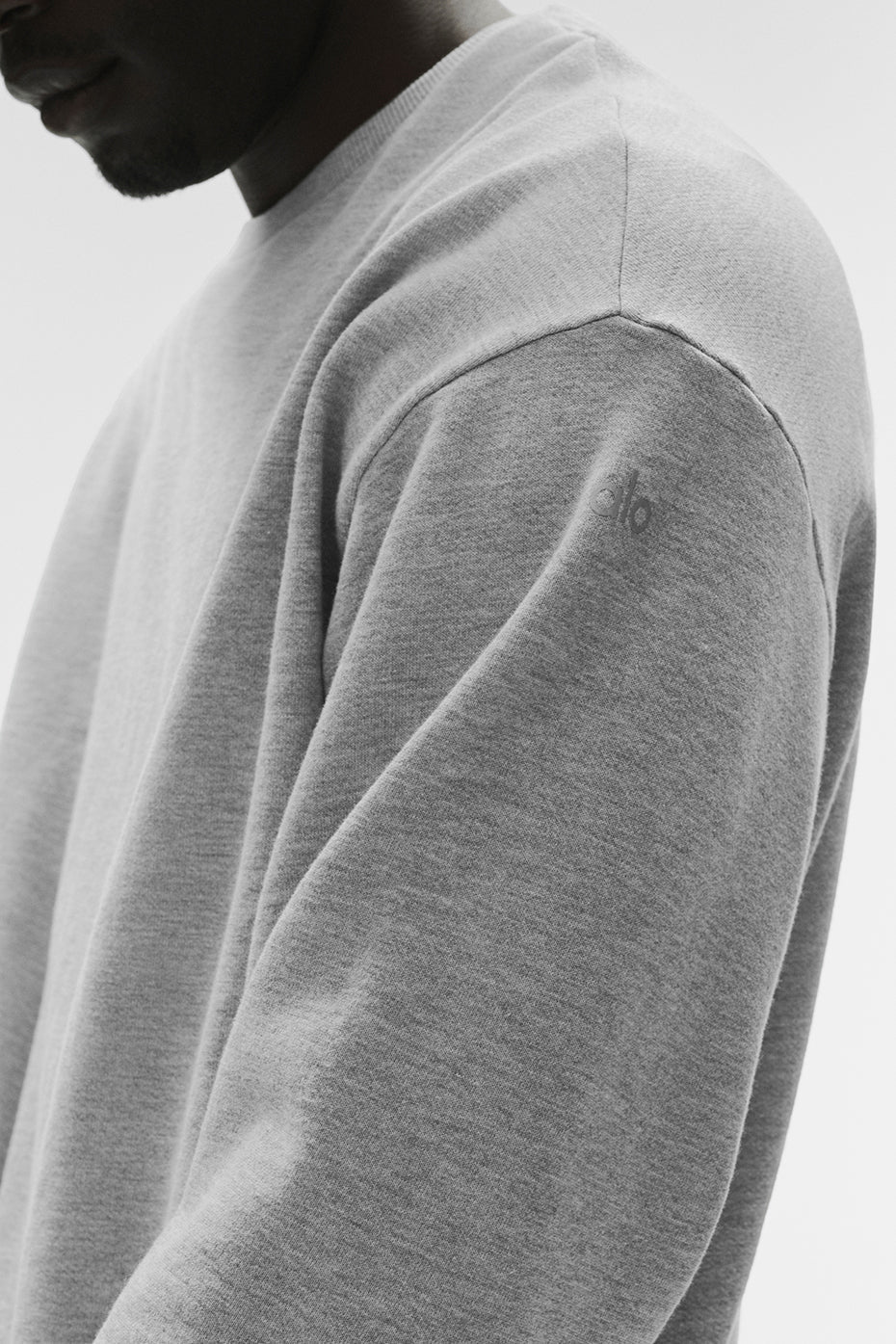 Alo Chill Crewneck Pullover - Athletic Heather Grey