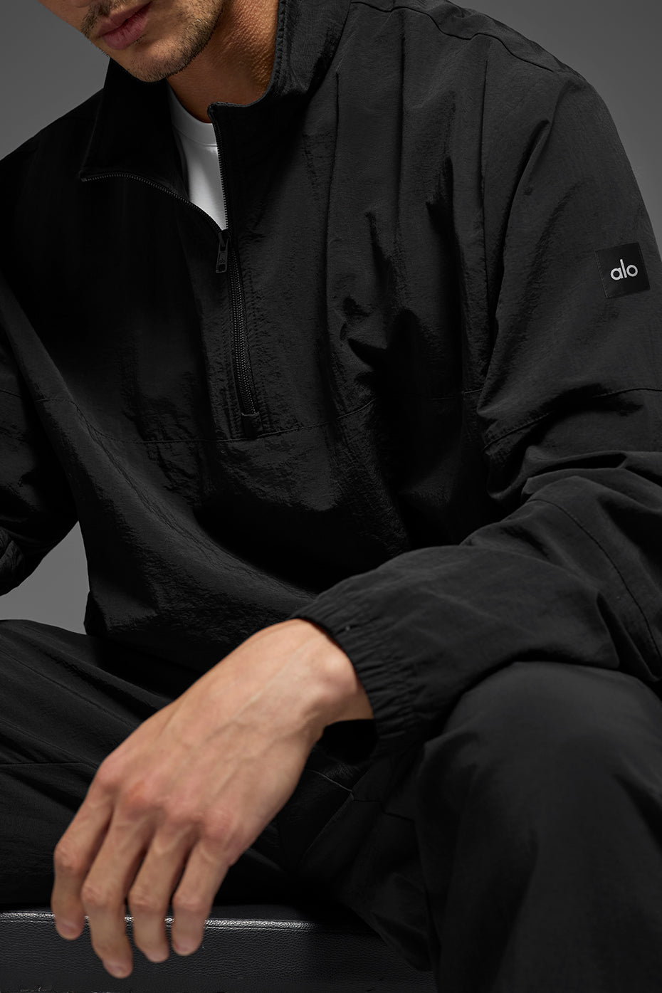Alo Light Weight Takeaway Track Pullover - Black