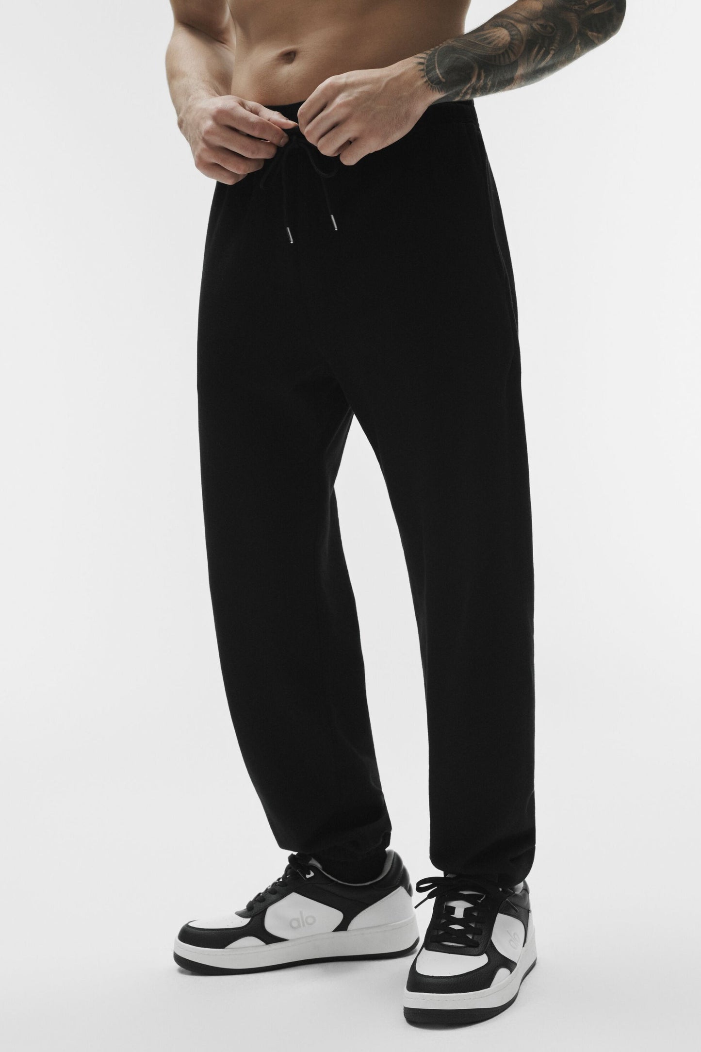 Alo Chill Sweatpant - Black