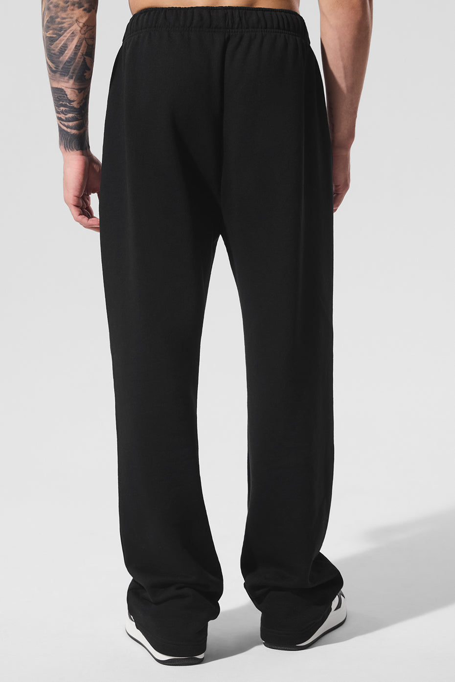 Alo Accolade Straight Leg Sweatpant - Black
