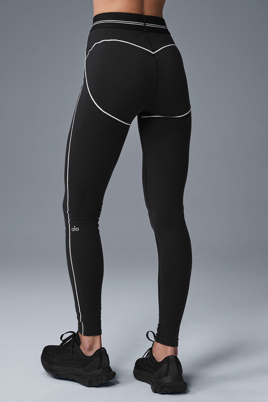 Alo Airbrush High-Waist Heart Throb Legging - Black/White