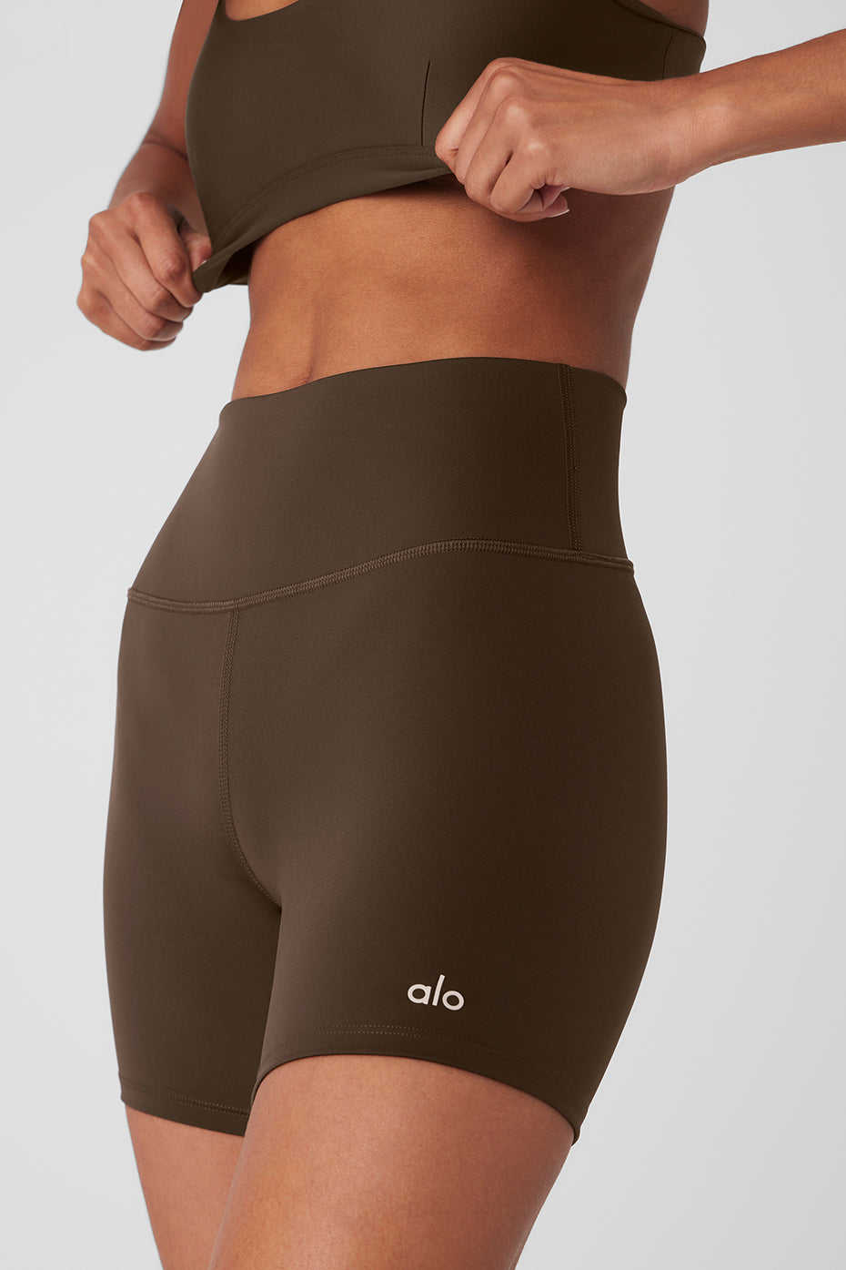 Alo 5" Airlift Energy Short - Espresso